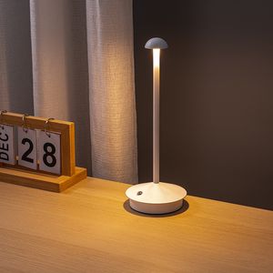 Nouveau Nordique champignon veilleuse personnalité transfrontalière créative charge lampe de table restaurant bar atmosphère lumière