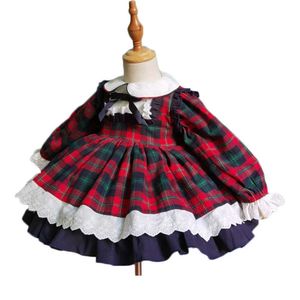 New Plaid Red Christmas Girl Dress Bows Vestido Ropa Manga larga Español Vintage Boutique Ropa para niños Vestido de capa de encaje Q0716