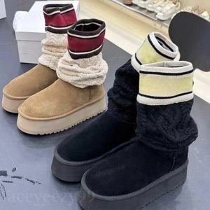 Nouvelle plate-forme bottes de neige lettre femmes bottes hautes chaussettes en laine tricotée hiver bottes empilables en coton chaud bottes ugglie bottines pantoufles