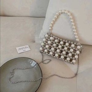 Nouveau sac de style en métal argenté French Sweet Cool Girl Imitation Pearl Underarm Shoulder 230731