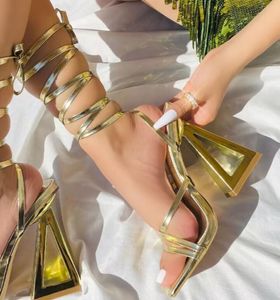 Nouveau Style Chic Triangle talons épais sandales gladiateur femmes été Sexy rue bout carré croisé robe chaussures de fête