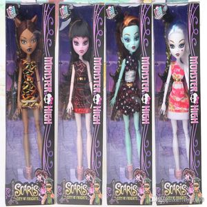 Nuevo estilo Monster Fun High Dolls figuras de acción Monster Draculaura Hight Moveable Joint Children El mejor regalo Muñecas de moda para niños juguetes666