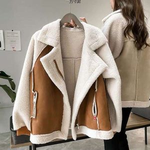 Nueva chaqueta de cordero integrada de piel cálida y gruesa con parte superior de ciervo suelta y versátil, tendencia de ropa de motocicleta
