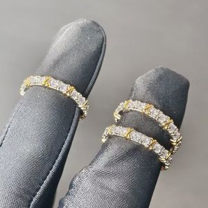 Nuevo pendiente de aro chapado en dos tonos pavimentado 5A cz piedra para mujer señora alta calidad x forma pendientes anillos conjunto de joyería al por mayor