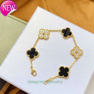 NOUVEAU VAN BRACEULET À QUATRE BRACELET FASHIO CLOVER BRACELET BRACELT 18K Gold Pélier de bijoux en diamant pour femmes