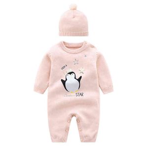 Nuevo invierno recién nacido bebé niña ropa de manga larga pingüino de dibujos animados rosa de lana suéter de punto bebé niño niña mameluco y sombrero conjunto G220521