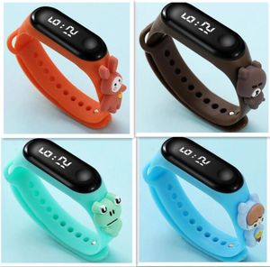 Nouveau Creative Étanche Bande Dessinée Enfants Montres LED Numérique Affichage Lumineux Coloré Bonbons Silicone Fleur Grenouille Lapin Animal Princesse Bracelet Pour Garçon Fille Cadeau