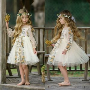 Bonitos vestidos de concurso blanco joya de manga larga aplicada tul niña de tul niña de flores vestidos a la rodilla hecha a personalizada vestidos de cumpleaños