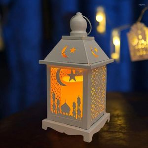 Luces nocturnas Hermosa linterna colgante Fácil de colgar Diseño hueco Lámpara de estilo retro Accesorios para fiestas