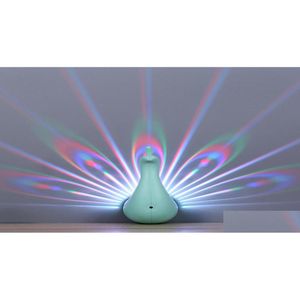 Veilleuses LED projecteur de lumière USB charge télécommande couleur chambre décoration paon motif lampe de chevet6585328 Drop Deliv Dh0Kx