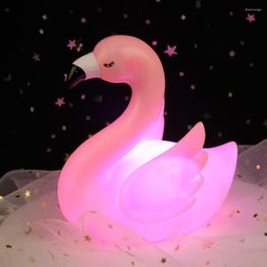 Luces nocturnas LED, luz nocturna de 3V, lámpara con forma de cisne rosa encantador de dibujos animados, dormitorio para niños, escritorio para fiesta de cumpleaños, regalo para niñas