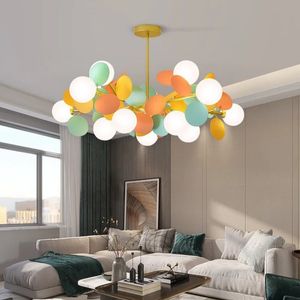 Nordic Kids Bedroom LED Chandelier Light Living Room suspendu plafonnier plafond Light pour la salle d'étude Bar Asle Decoration Home Decoration