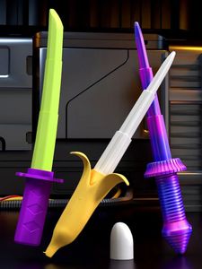 Jeux de nouveauté 3D Gravity Katanas Épée Forme de banane Épées rétractables Décompression Katana Soulagement du stress Jouet Couteau Enfants Cadeaux de Noël 231130