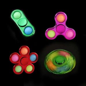 Jeux de nouveauté SIMPLE SIMPLE SPINNER FIGTER CAPTEUR PUSH PUSH BULLE SPINNER LA MAIN DOGNOR SPURNER PRESSION RÉDUCTEUR SILICONE ADULT ET ENFANT Q240418