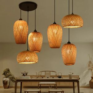 Articles de nouveauté Vintage naturel rotin bambou LED pendentif lumières pour salon tissé à la main lustres suspendus lampe Restaurant Suspension 231123