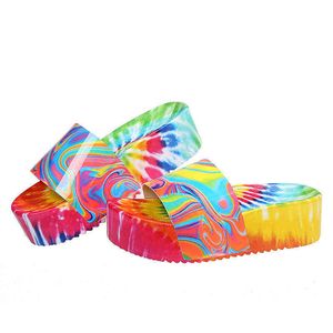 NXY Pantoufles Produits très bon marché fond épais couleur mode bling pantoufles confortables 220125