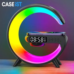 CASEiST Venta al por mayor 2024 Mini Altavoz Bluetooth Carga inalámbrica Atmósfera inteligente Luz Cargador rápido Teléfono Qi Ruido blanco Lámpara de noche RGB Reloj despertador LED Regalo de escritorio