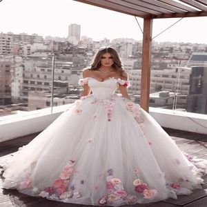 Épaule dénudée fleurs 3D colorées robe de mariée sur le thème de Cendrillon robe de bal balayage romantique Train245P