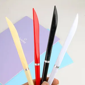Logística de papelería de oficina con cuchillo de plástico Open-Box Pen Advertencia al por mayor