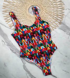 Trajes de baño de una pieza Traje de baño femenino Trajes de diseñador a rayas para mujer Traje de baño sin espalda para mujer Traje de voleibol de playa de vacaciones