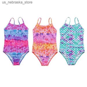 Moincement des enfants et filles de 3 à 14 ans Swimsuit Summer Baby Fashionable Fish Childrens Beach Suit Monokini Q240418