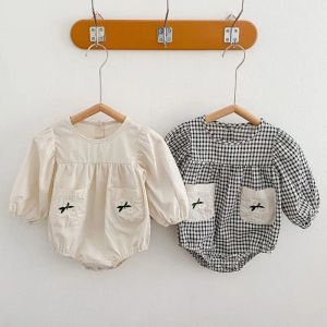 One-Piecs Kid Fashion Plaid Big Pocket Murn Long Manches BodySuit mignons Girls Fleur Broderie Coton Coton Simple