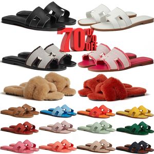 Oran Sandal Luxury Designer Leather Sandales pour femmes femme pantoufle noire rouge blanc marron jaune slipper 35-42 Livraison gratuite