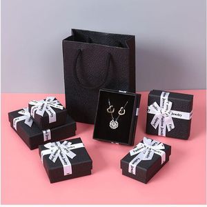 Organisateur blanc noir boîtes à bijoux en carton boucle d'oreille anneau boîtes avec ruban éponge coussin pour bijoux cadeaux affichage