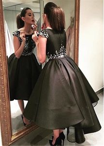 Organza satén Bateau escote A-Line Hi-lo vestidos de cóctel con apliques de encaje negro vestido de fiesta vestidos de fiesta 2019