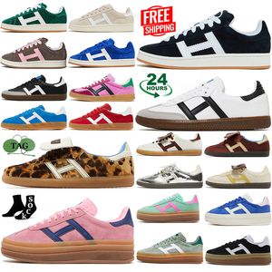 Livraison gratuite Originals Vegan Adv Platform Shoes hommes femmes designer OG Casual Shoe Noir Blanc Gomme Rose Velours Hommes Femmes En Plein Air Sambabas Baskets Baskets De Sport