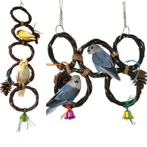 Autres fournitures pour oiseaux Oiseaux Animaux de compagnie Perroquets Balançoire Jouet d'escalade Tissage suspendu Anneau en bois de pommier avec pommes de pin Perroquet Jouets pour conures Perruches Cockati 230715