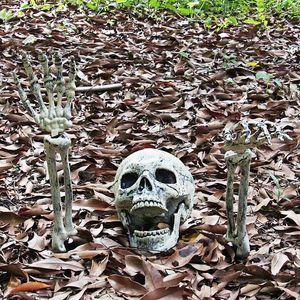 Otros suministros festivos para fiestas Accesorios de decoración de Halloween Simulación Esqueleto Mano Hueso Familia Habitación secreta al aire libre Horror 220922