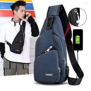 Bolsos al aire libre Hombres Bolso de gran capacidad Crossbody Correas extendidas Cross Body Cofre de viaje Senderismo Mochila de hombro informal con orificio para auriculares