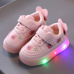 Tamaño al aire libre 2130 Zapatillas de deporte brillantes para niños Botas de princesa para niñas Zapatos LED Zapatos lindos para bebés y niños pequeños con suela suave y ligera