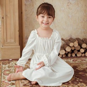 Pyjamas Enfants Fille Robe Lolita Princesse Sleepshirts Vintage Stringy Selvedge Nightgowns.Victorian Kids Nightdress Lounge Sleepwear 230222