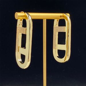 Trombone Boucles D'oreilles Designer Lettre Creux 18K Plaqué Or Boucles D'oreilles Femmes Chic Charme Stud Simple Élégant Partie De Luxe Jewerl