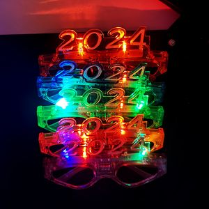 Party Decor LED Light Up 2024 Lunettes Glowing Clignotant Lunettes Rave Shutter Shades Lunettes pour le Nouvel An Enfants Adultes Tailles C09
