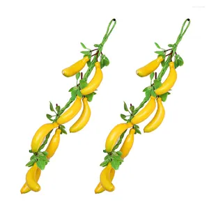 Décoration de fête 2 pièces brochettes suspendues de banane simulées ornements de maison artificielle guirlande de porte d'entrée Po décorations de fruits accessoires muraux