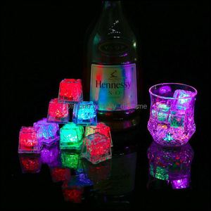 Decoración de fiesta Suministros para eventos Festivo Hogar Jardín Led Cubitos de hielo Barra Flash Cambiante Cubo de cristal Iluminación activada por agua 7 colores para romano