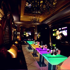 Table de Bar lumineuse LED, mobilier de décoration de fête, KTV, café, thé, bureau pour maison de vacances, jardin, aménagement de Site de discothèque