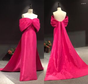 Robes De soirée Robes De Fiesta Vraies Images Mei Rouge Sans Bretelles Bowknot Étage Longueur Formelle De Bal De Mariée Danse Femmes Soirée