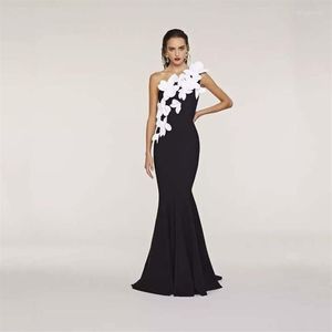 Robes de soirée blanc et noir élégant sirène bal une épaule 3D fleurs formelle longue robe femmes soirée robes de concours personnalisé Ma3087