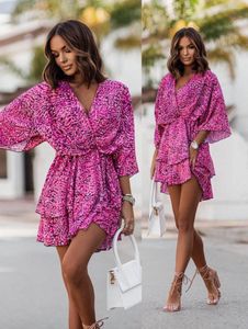 Robes de soirée femmes Sexy col en V Mini été Boho décontracté imprimé fleuri manches chauve-souris femme à volants robe de plage robes