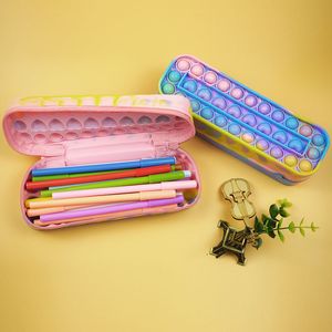 Party Favor 1pcs grande capacité de stockage de papeterie étui à crayons en silicone Fidget Toy Squeeze Bubble Box pour étudiants filles garçons