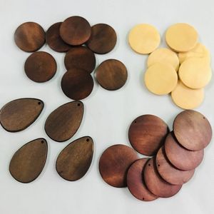 Favor de fiesta Gota de agua Madera Agujero recto 5 cm Chip de madera redondo con cuentas DIY decorado con orejas de chip de madera marrón T2I53347