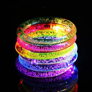 Chapeaux de fête 10 20 30 40 50 pièces Bracelet lumineux fournitures d'anniversaire de mariage brillant bulle bâtons lumineux Bracelets 231207