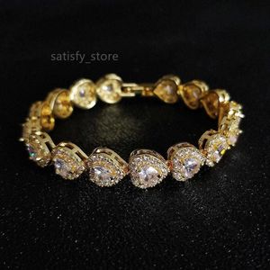 Pass Diamond Tester Tennis Link Chain Chain Bracelet 7 mm coeur Coup Moisanite Diamond Collier Iced Out Fine Jewelry Set For Woman