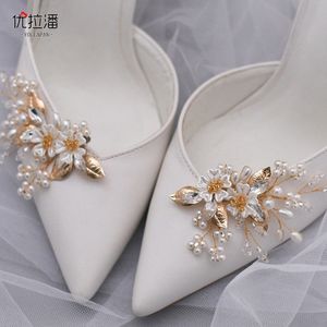 Removable Pearls Wedding Shoe Clips Flowers Women Buckle Big Austrian Crystal Bridal Shoes Accessories Jewelry for Bride Bridesmaid CL0416