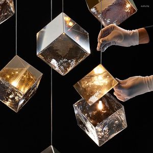 Lámparas colgantes escaleras creativas sombras de vidrio de hielo G4 LED LED LUSTRO Cable de cable de lámpara de oro / acero cromado