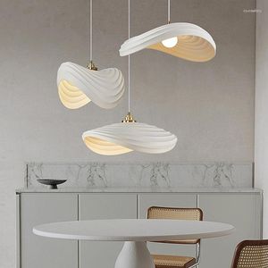 Lampes Suspendues Design Moderne Restaurant E27 Résine Lampe Chambre Nordique Simple Étude Cuisine Escalier Plafond Café Shop LED110v-220v